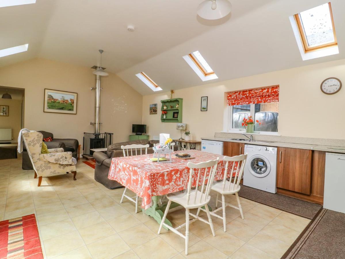 1 Pines Farm Cottages Ulleskelf エクステリア 写真