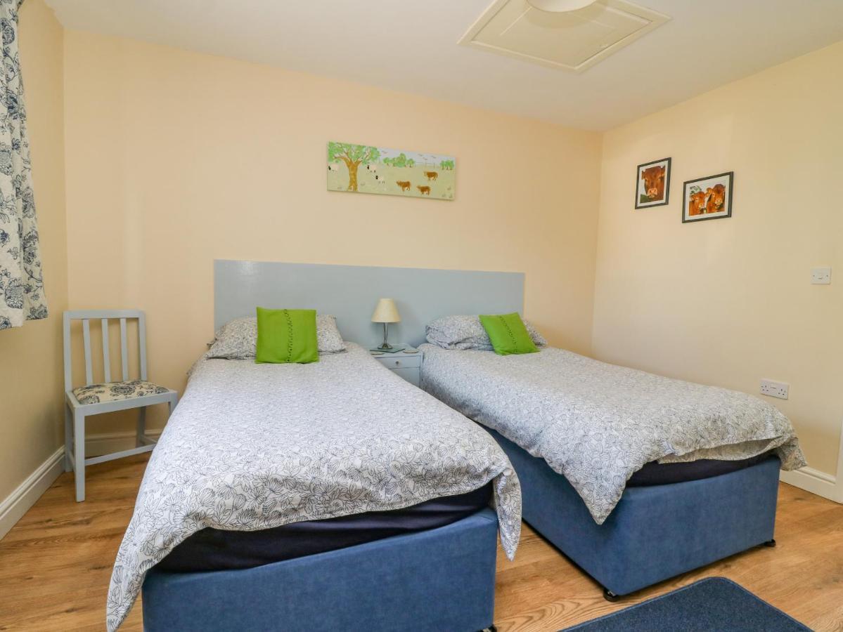 1 Pines Farm Cottages Ulleskelf エクステリア 写真